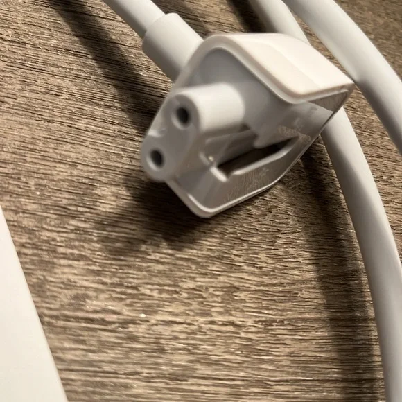 MacBook Extension Cord - Picture 2 of 5